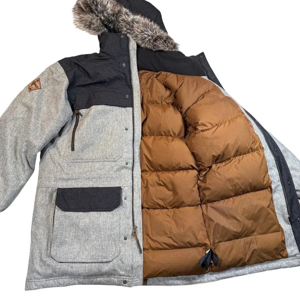 The North Face McMurdo Parka Mens Medium Grey Black Down Fur Hood Jacket